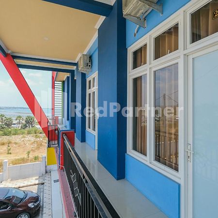 Grand Kencana Guesthouse Syariah Near Wisata Bahari Lamongan Paciran Екстериор снимка