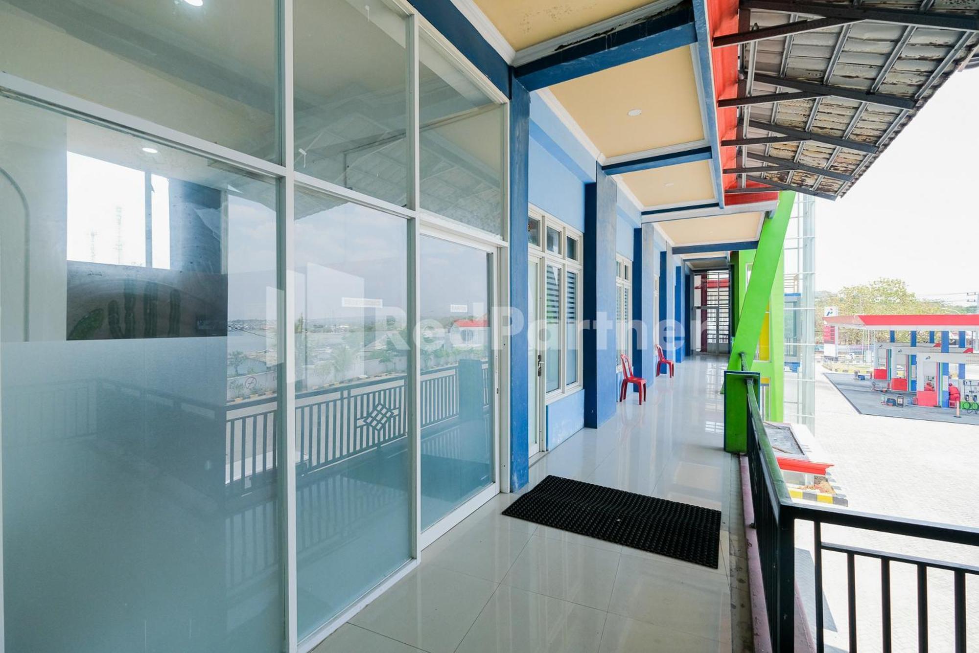 Grand Kencana Guesthouse Syariah Near Wisata Bahari Lamongan Paciran Екстериор снимка